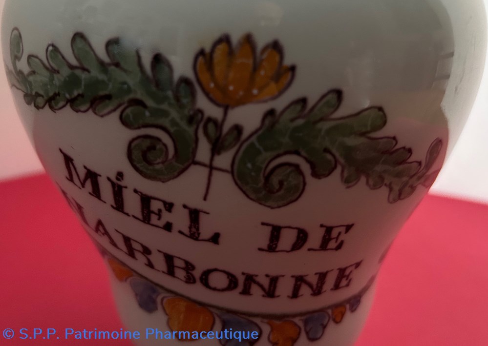science pharmacie pot balustre comminges