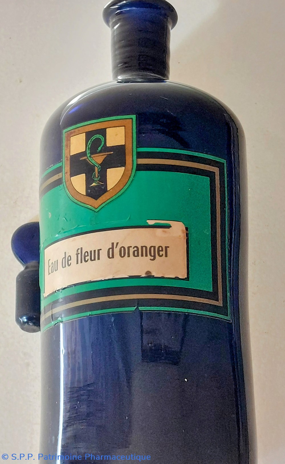 science pharmacie bleu bouteille eau de fleur oranger 26 cm