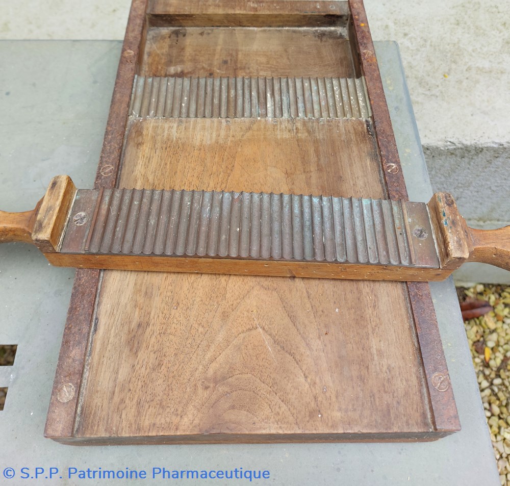 Pilulier ( calibre unique) 3 science pharmacie pilulier calibre unique