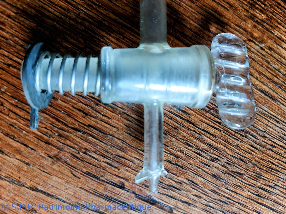Tube gradué en verre avec robinet d'écoulement 3 science pharmacie tube gradue en verre avec robinet ecoulement