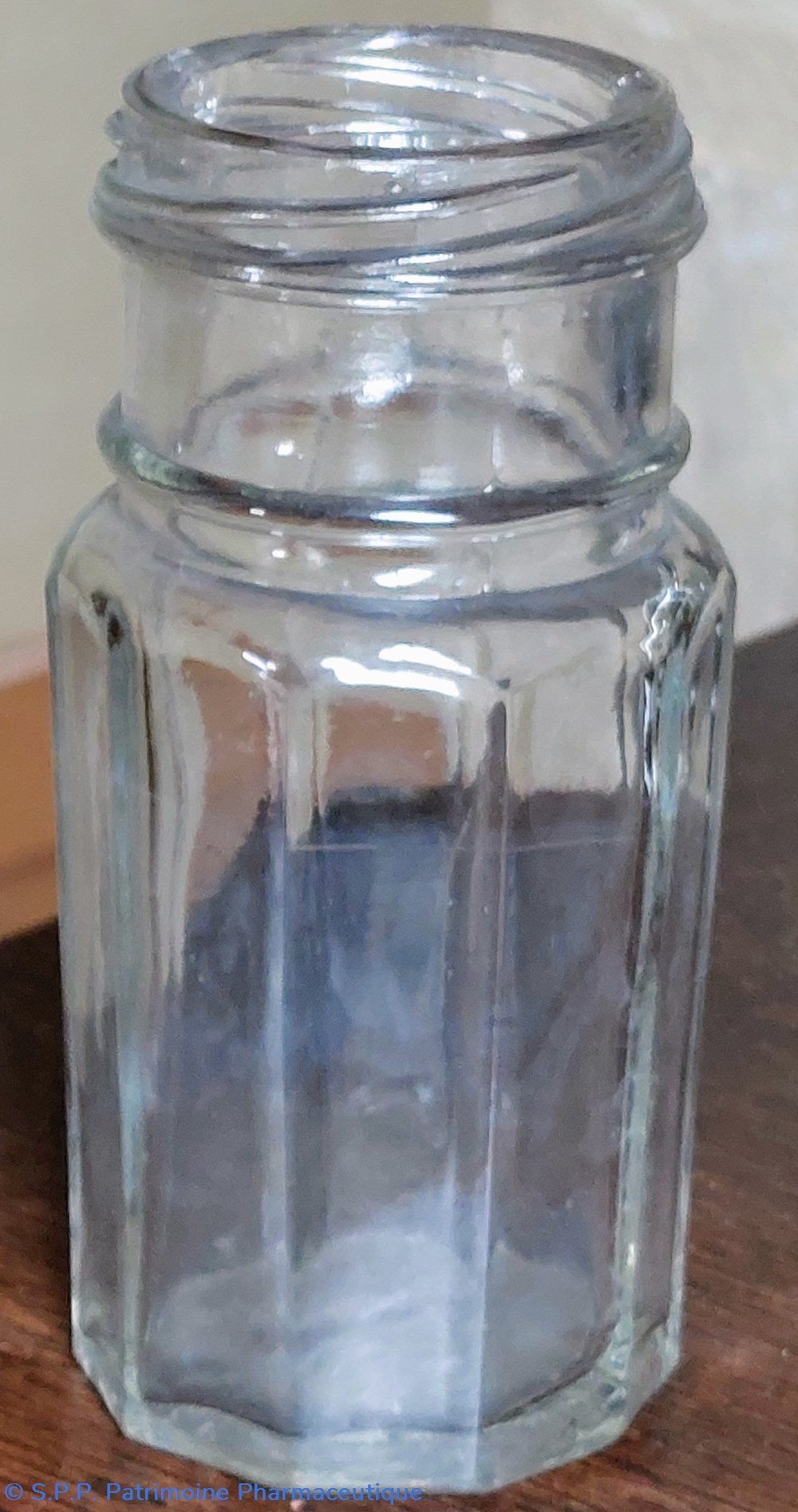 11- Pot de forme décagonale en verre science pharmacie 11 pot de forme decagonale en verre
