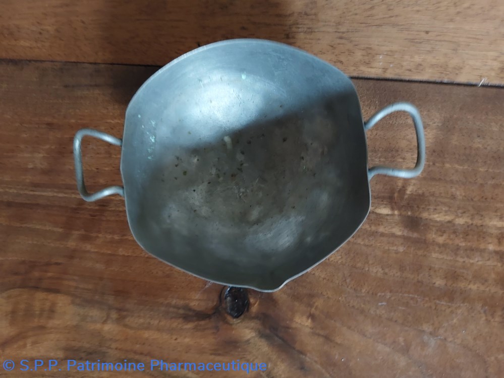 science coupelle de pharmacie en etain diametre 8 cm