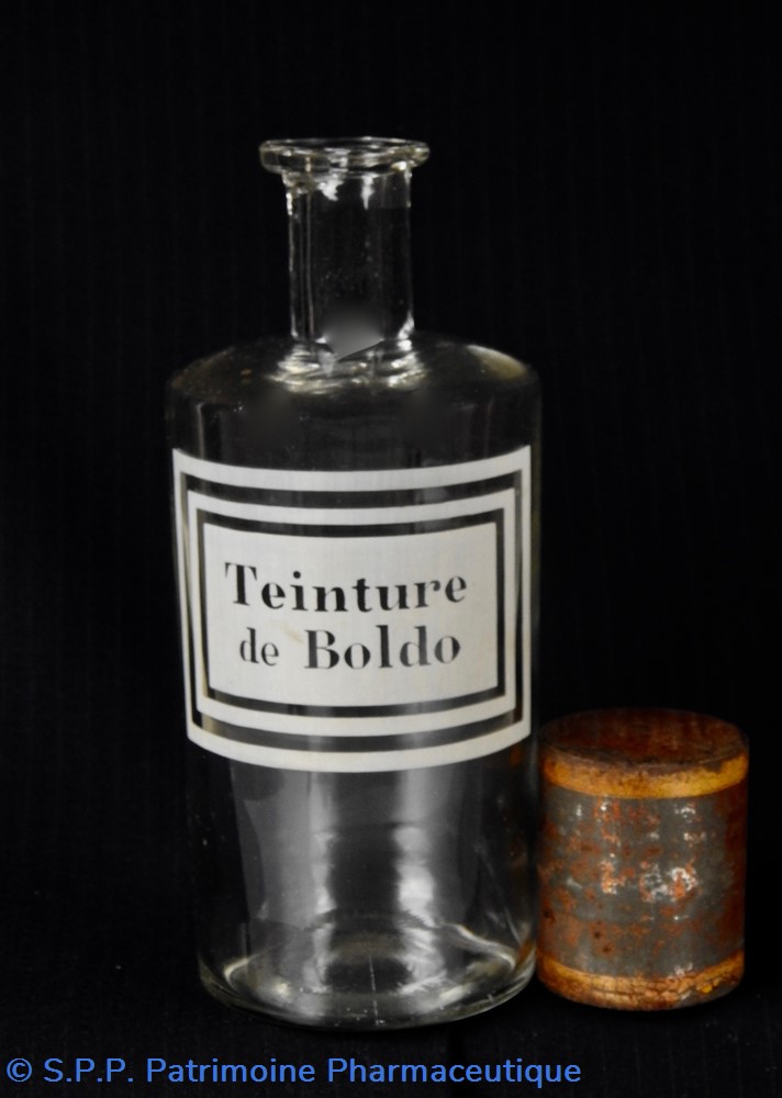 Flacon en verre très petit modèle étiquette blanche Pharmacie RAVASSE 3 science flacon en verre tres petit modele etiquette blanche pharmacie ravasse
