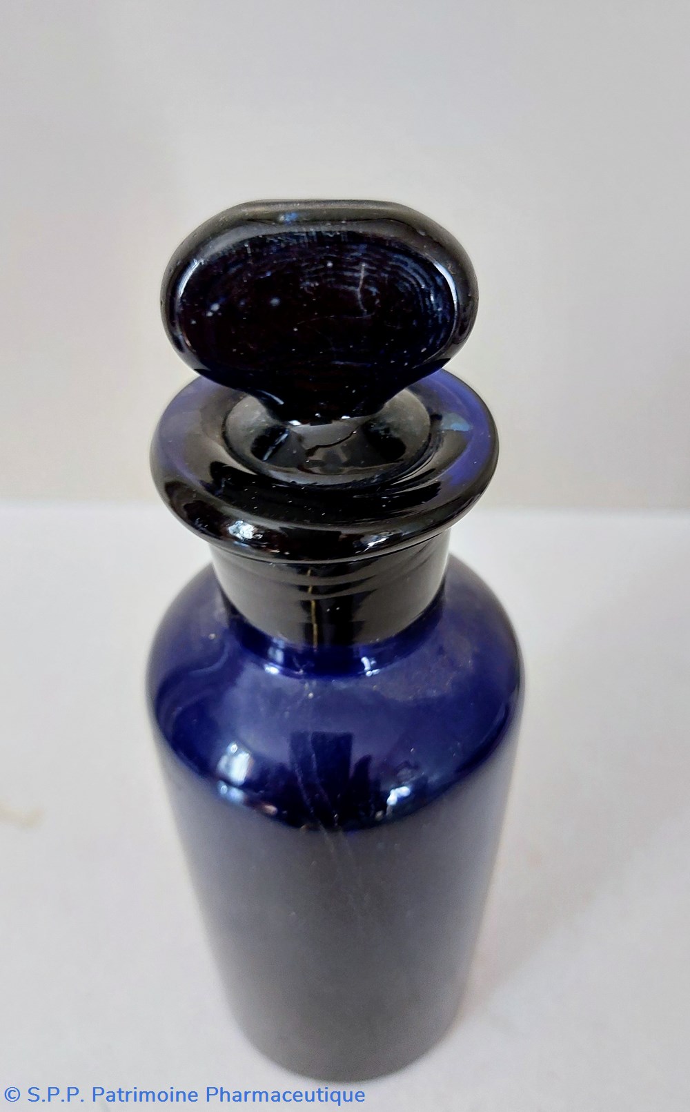 Bleu / Flacon de pharmacie verre bleu H 20 cm 2 science bleu flacon de pharmacie verre bleu h 20 cm