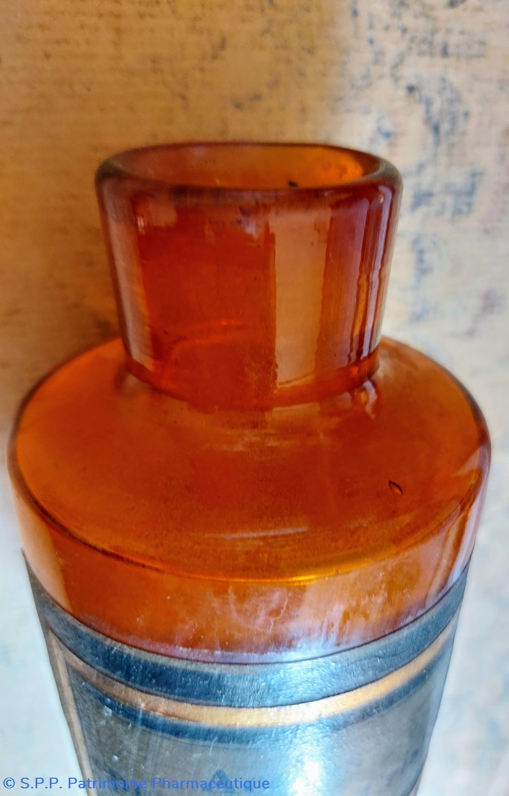 Flacon en verre ambré "Acetas Plumbicus Crist : " - " Acetas Plumbic : " 4 science pharmacie flacon en verre ambre acetas plumbicus crist acetas plumbic