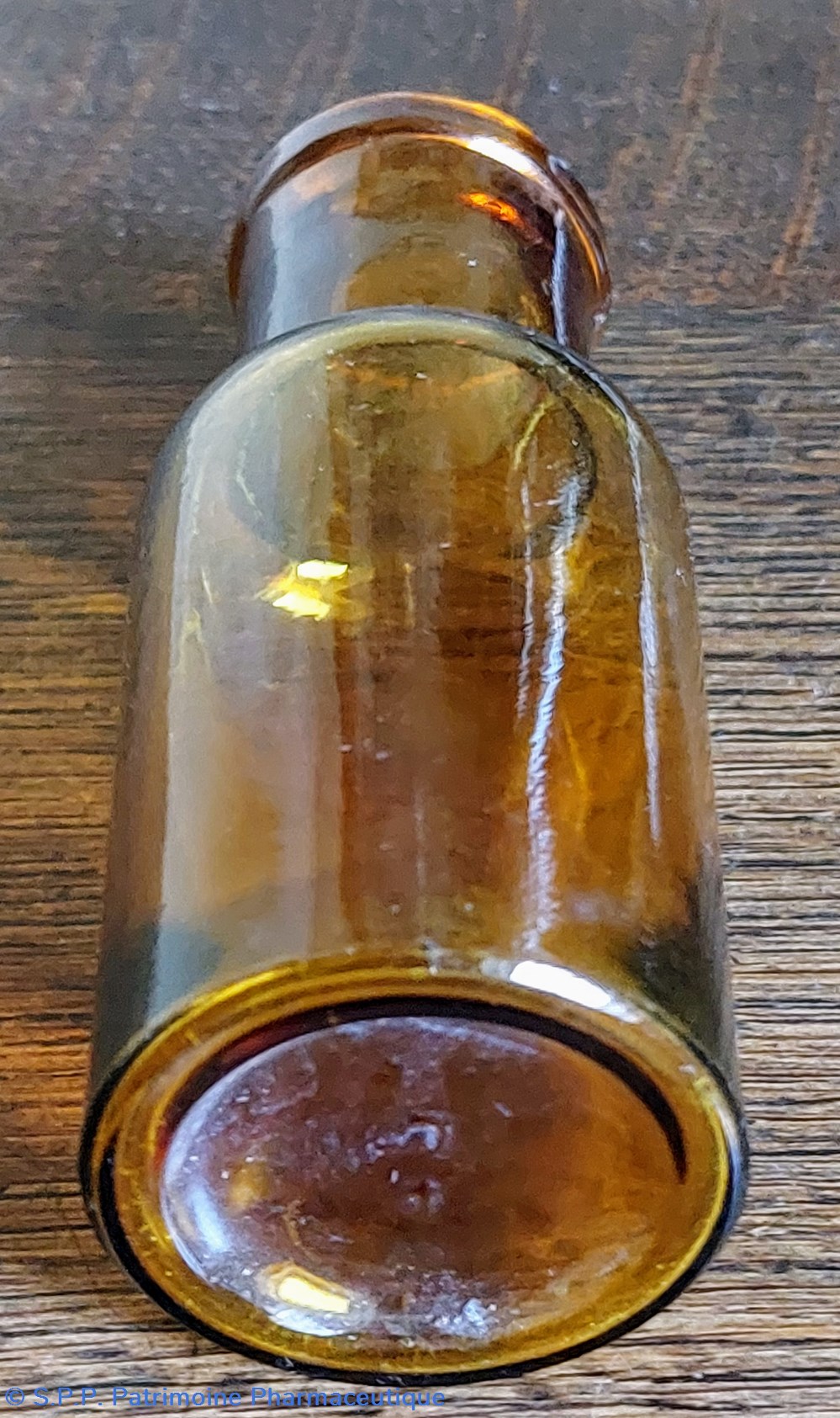 science pharmacie 9 flacon cylindrique en verre ambre