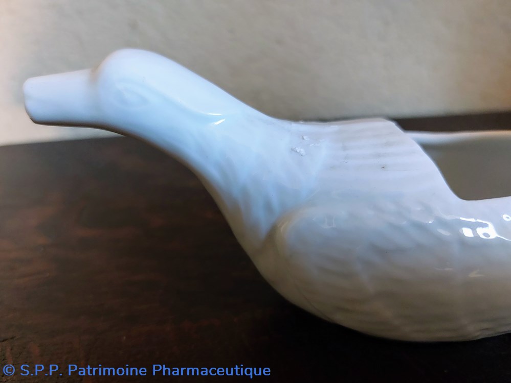 science pharmacie biberon de malade canard de malade