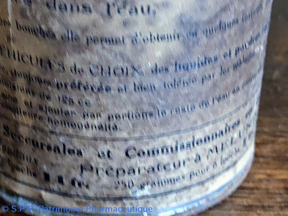 Poudre Amygdaline ROCHE / Boîte métallique 7 science pharmacie poudre amygdaline roche boite metallique