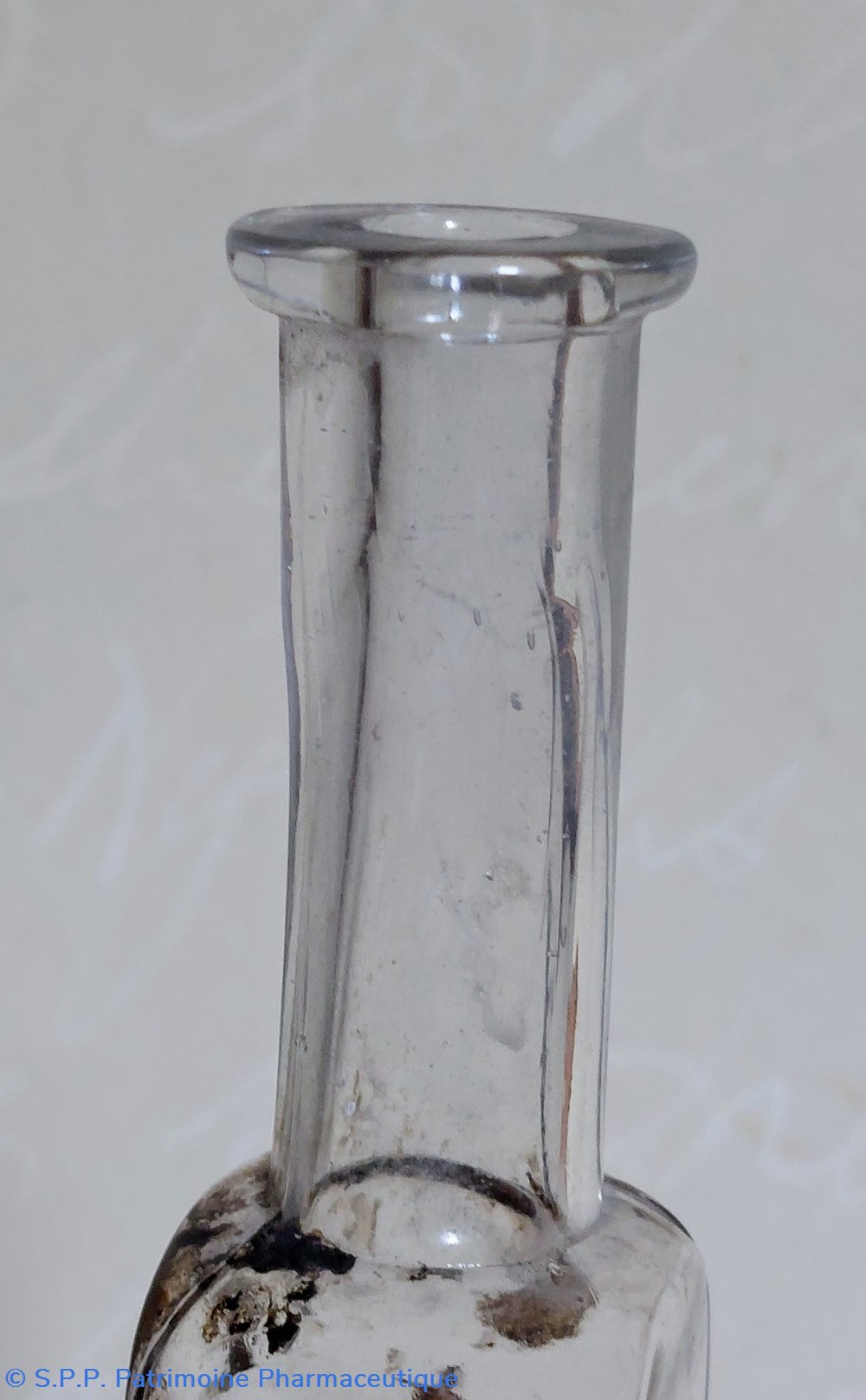 science pharmacie 22 fine bouteille base carree