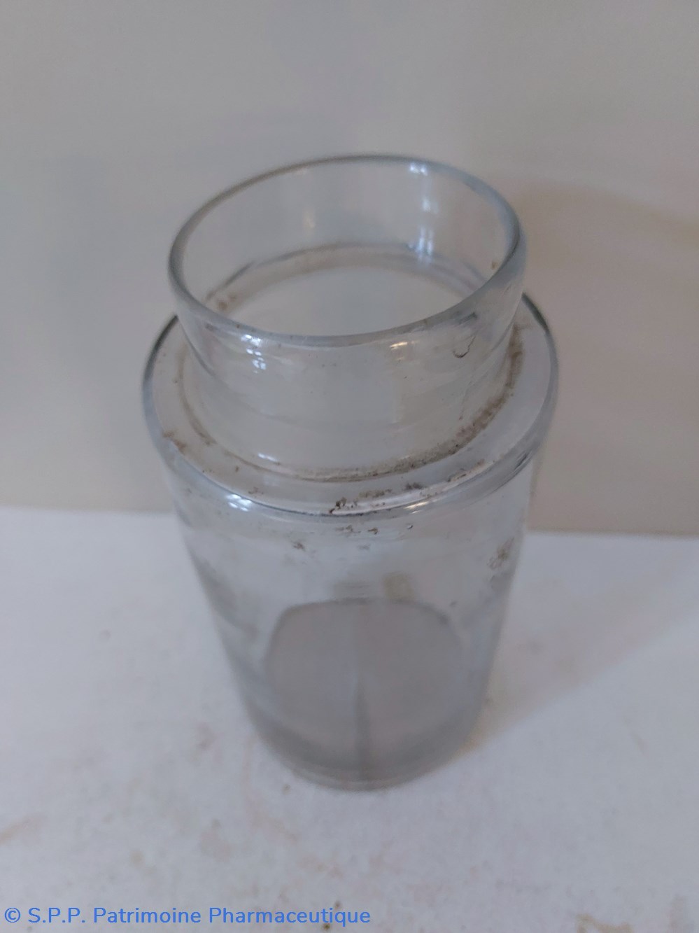 Pot de Pharmacie en verre blanc h 20 cm 2 science pot de pharmacie en verre blanc h 20 cm