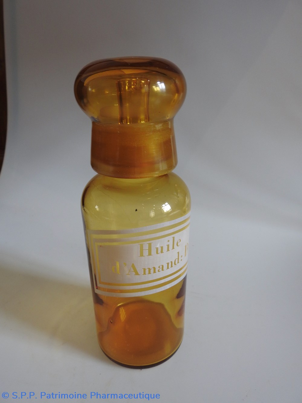 Huile d'Amand:D: 2 science pharmacie huile amand d