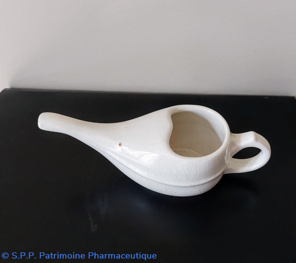 Biberon de malade / Canard faïence de Gien 6 science pharmacie biberon de malade canard faience de gien