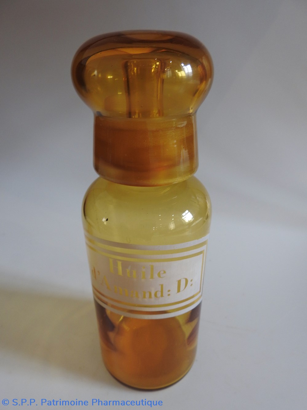 Huile d'Amand:D: science pharmacie huile amand d