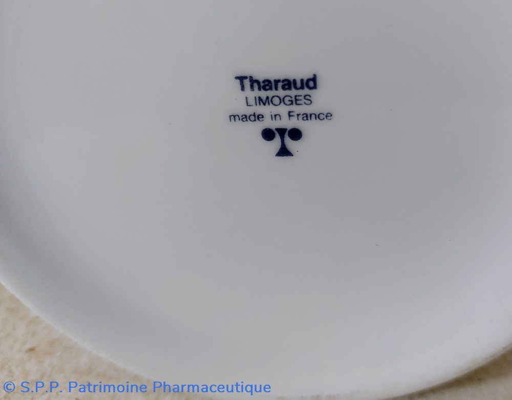 science pharmacie pot a onguent emp de cigue porcelaine