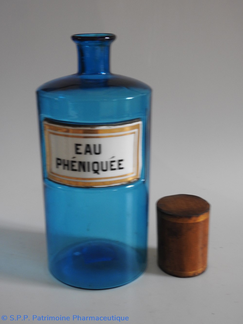 science pharmacie eau pheniquee flacon g m