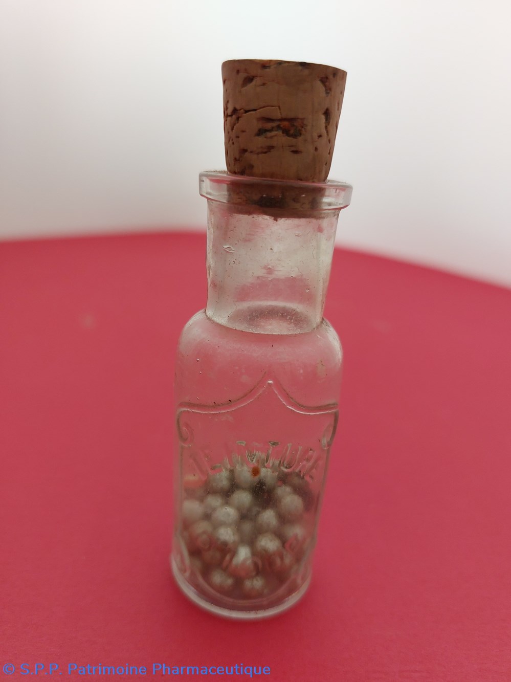 science pharmacie pillules argentees