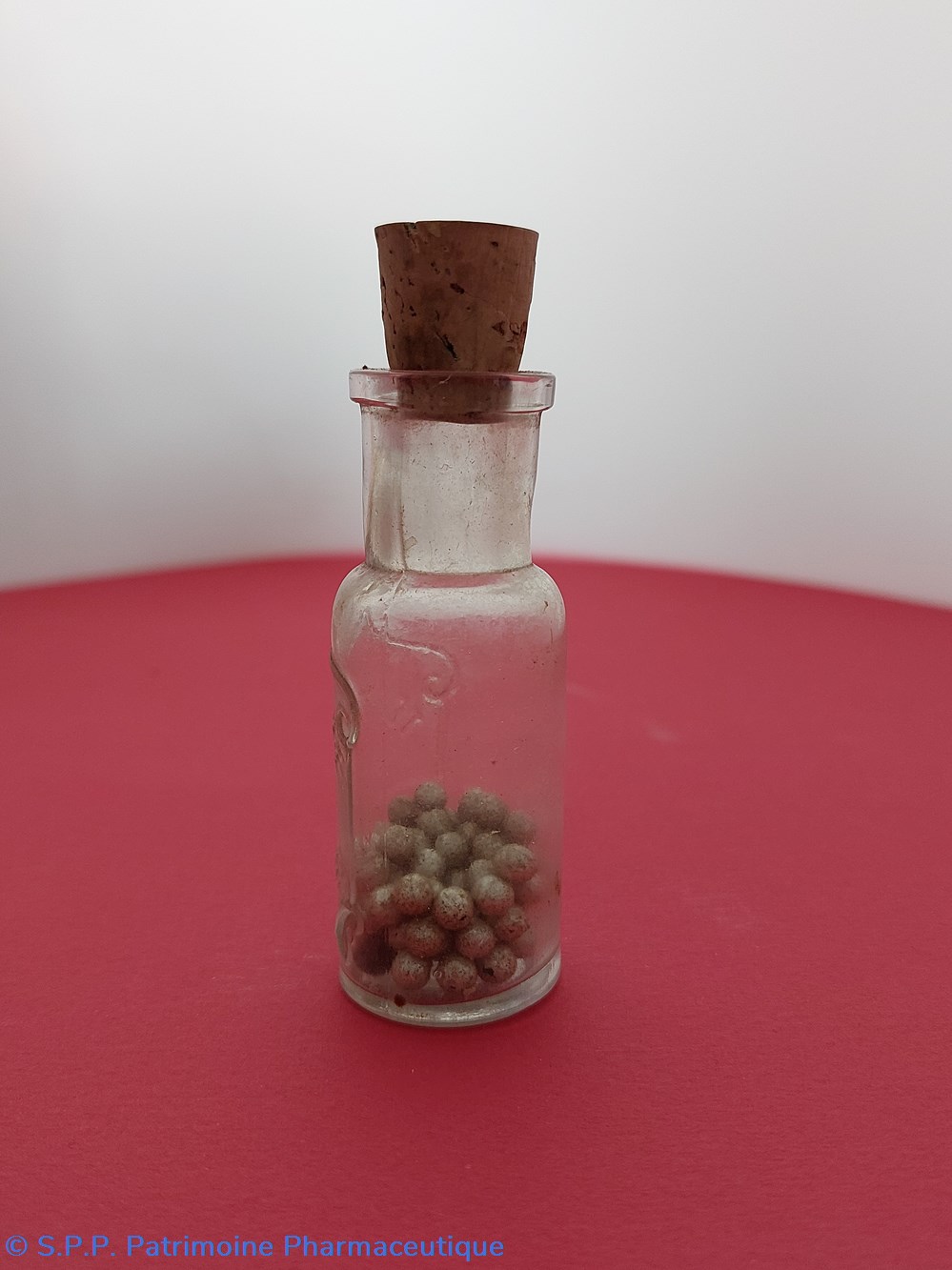 science pharmacie pillules argentees