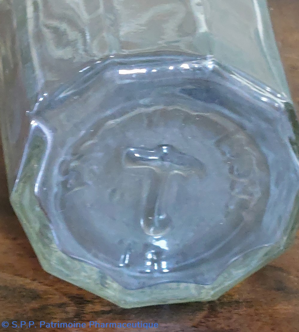 11- Pot de forme décagonale en verre 4 science pharmacie 11 pot de forme decagonale en verre