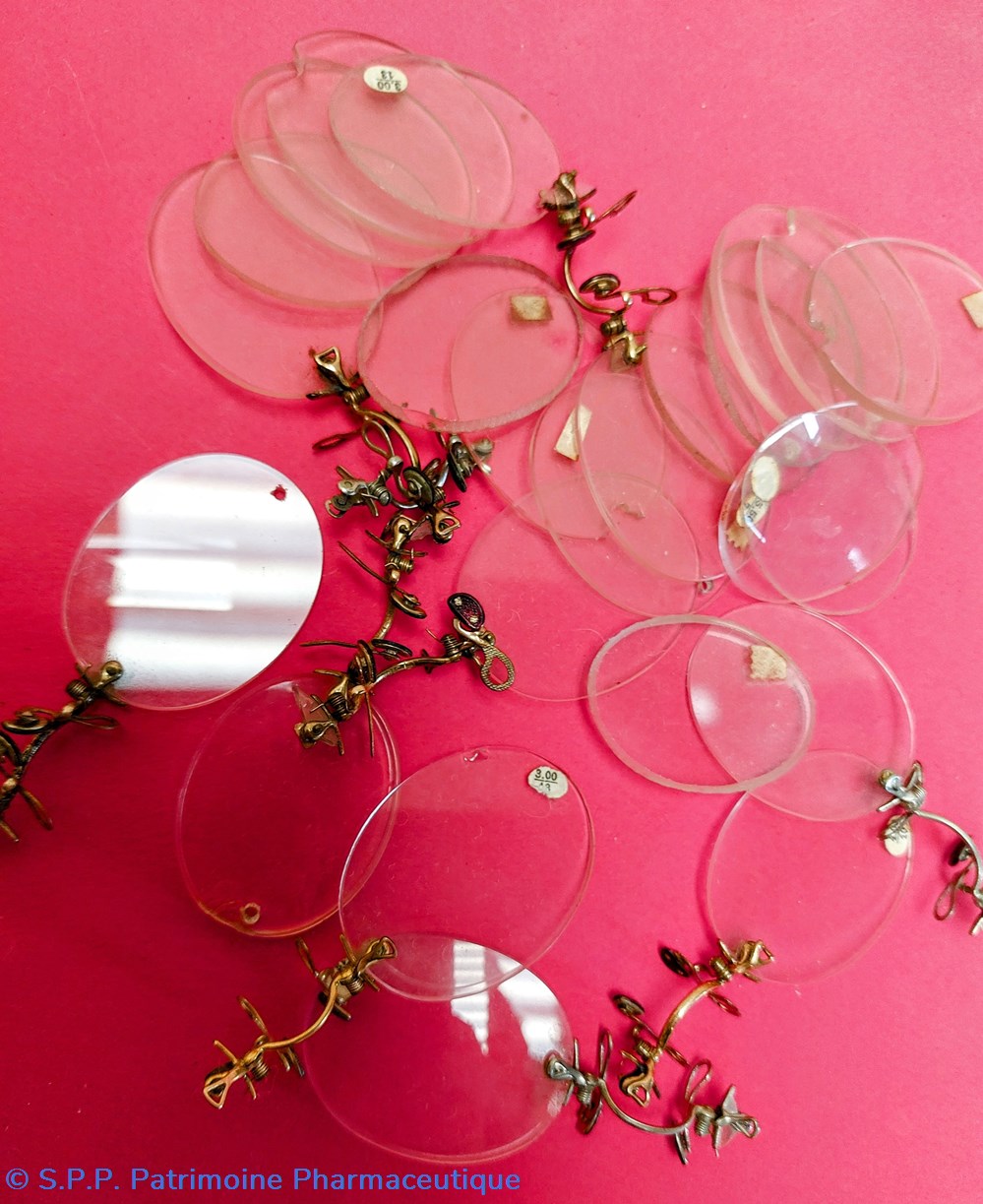 Pince - nez / Montures un ou deux verres d'essais science pharmacie pince nez montures un ou deux verres essais
