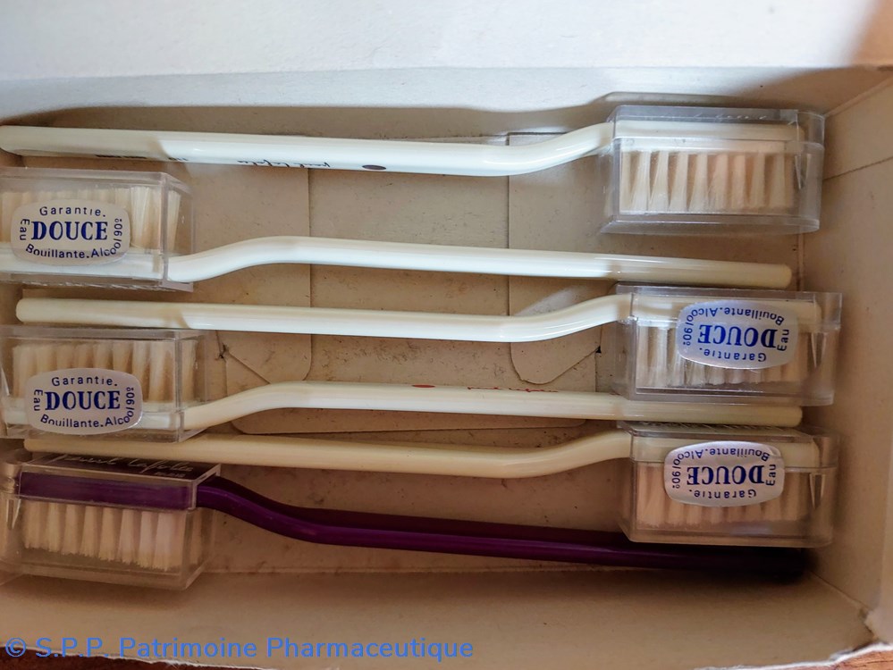 Paul LAFOLIE Coffret de brosses à dents 5 science pharmacie paul lafolie coffret de brosses a dents