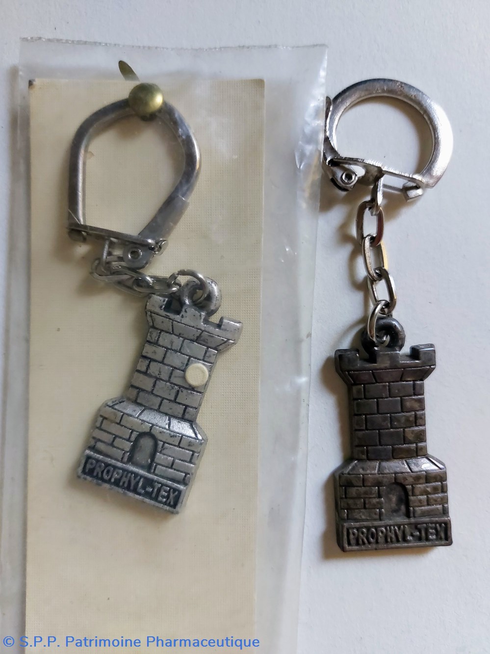 PROPHYLTEX - TEX Porte- clefs / Donjon objets publicitaires prophyltex tex porte clefs donjon