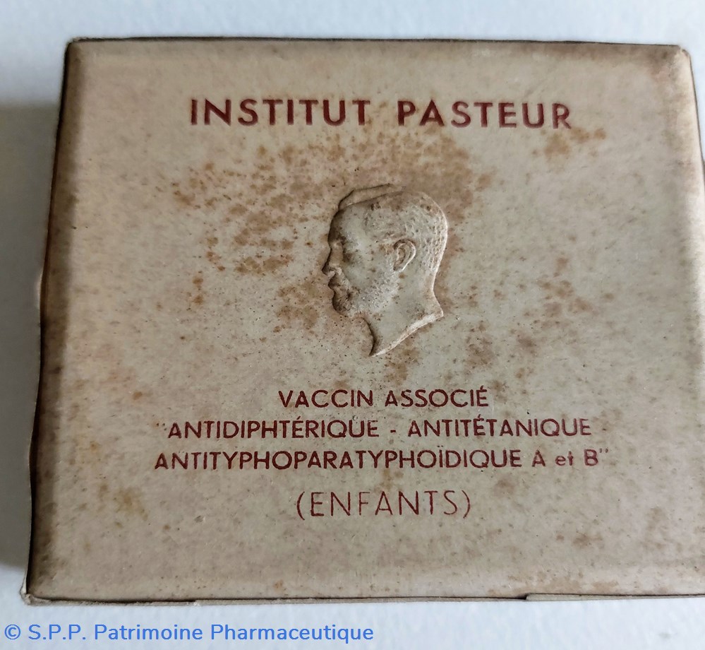 science pasteur vaccin associe enfants