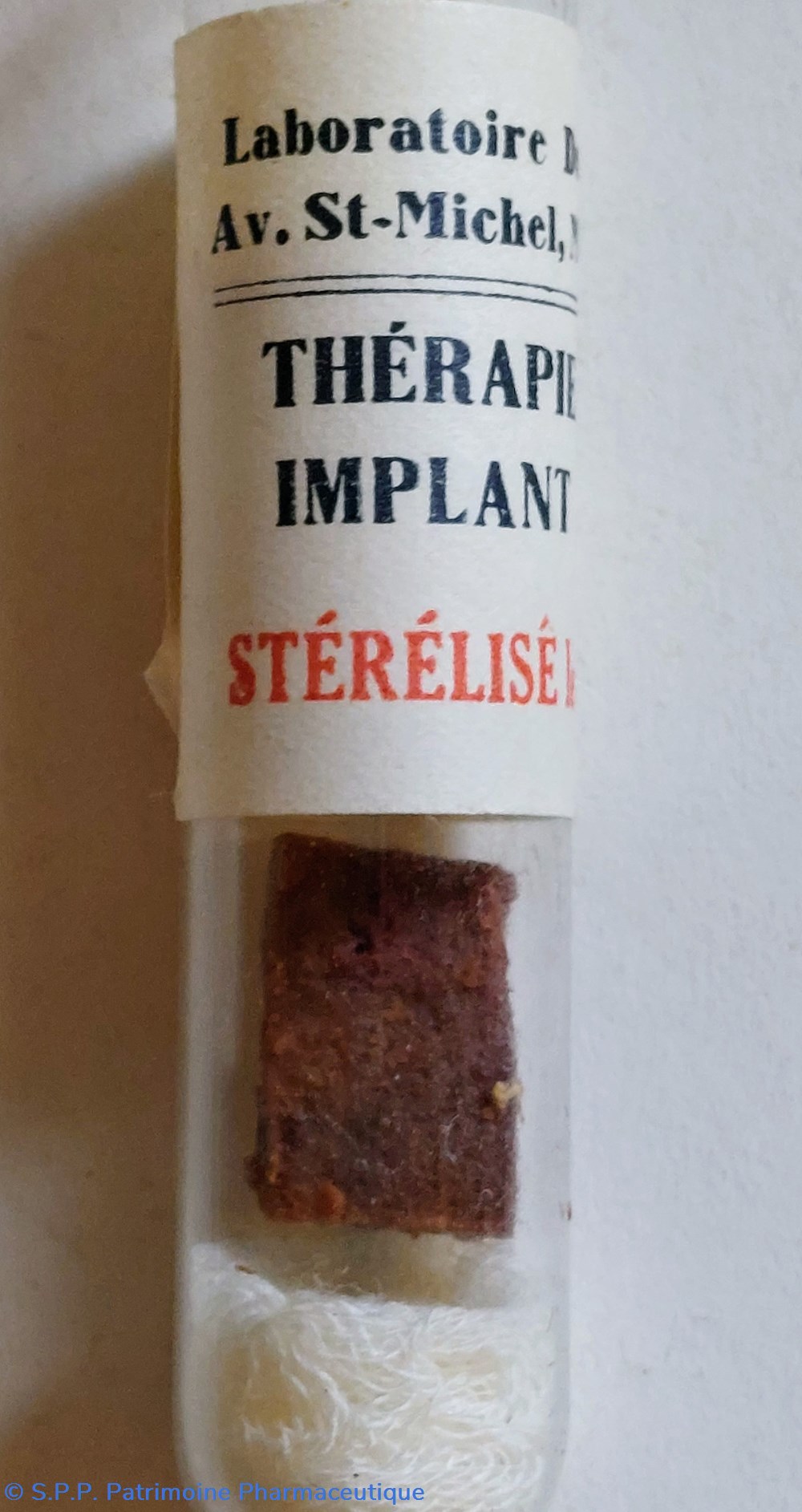 science pharmacie therapie tissulaire implant ampoule