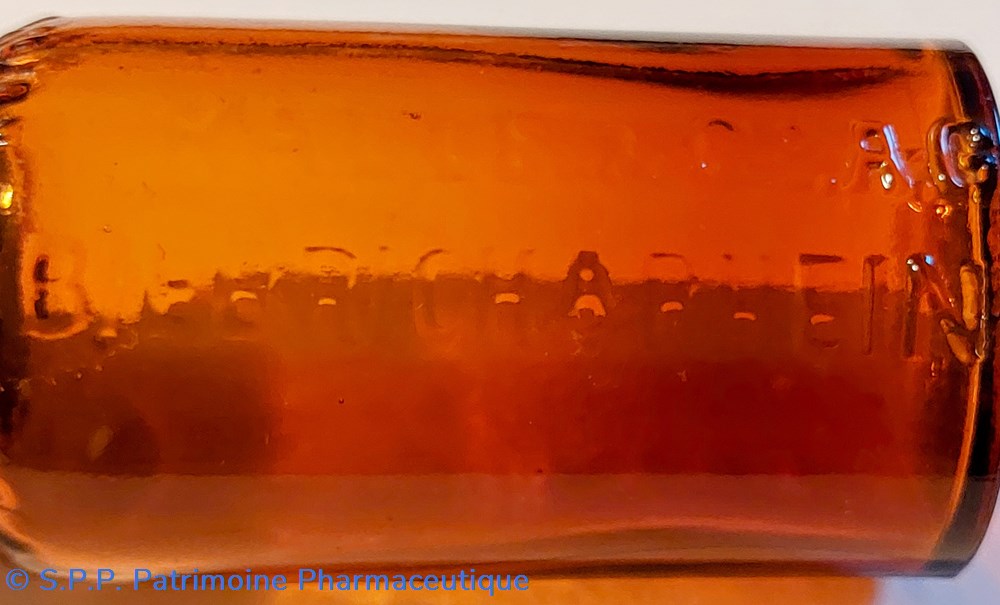 Flacon 11 verre ambré " BIEBRICH RHEIN" 7 science pharmacie flacon 11 verre ambre biebrich rhein