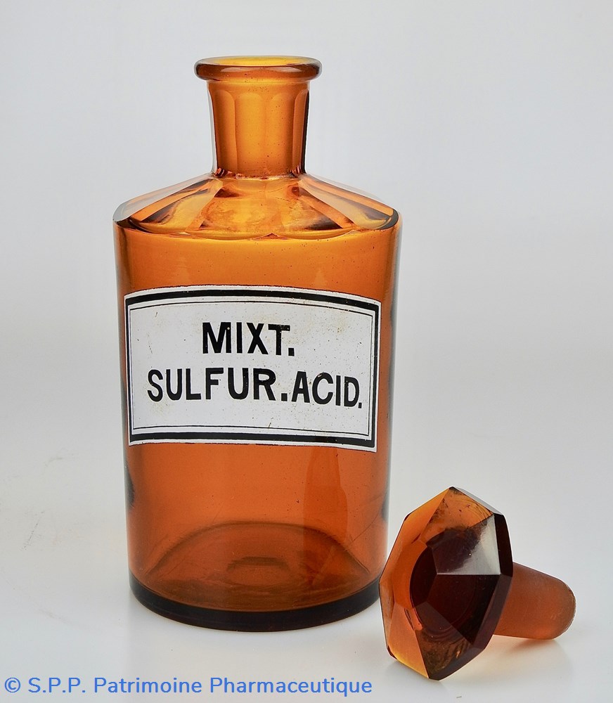 science flacon de pharmacie en verre ambre moyen modele a etiquette blanche et noire