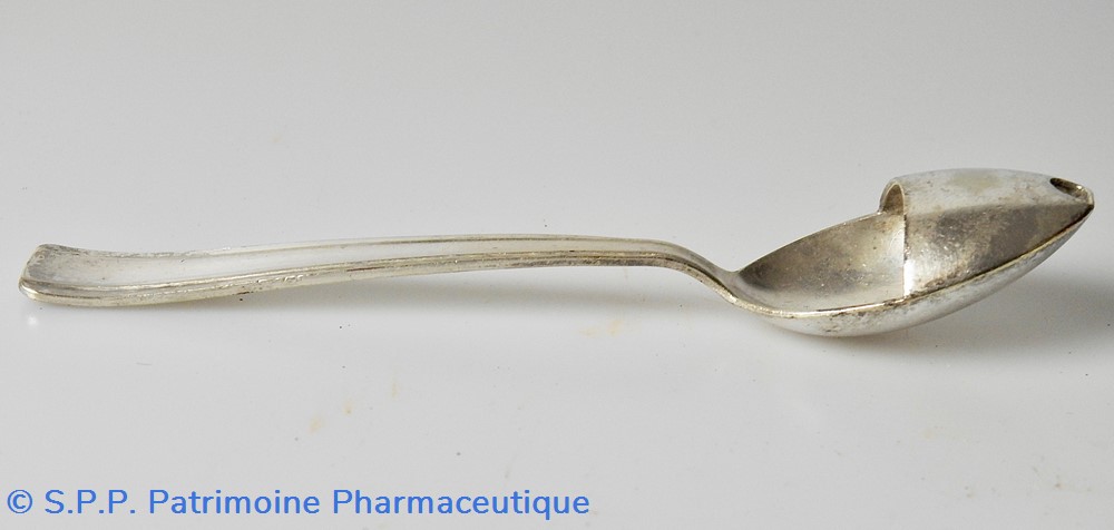 science pharmacie cuillere a potion pour malades