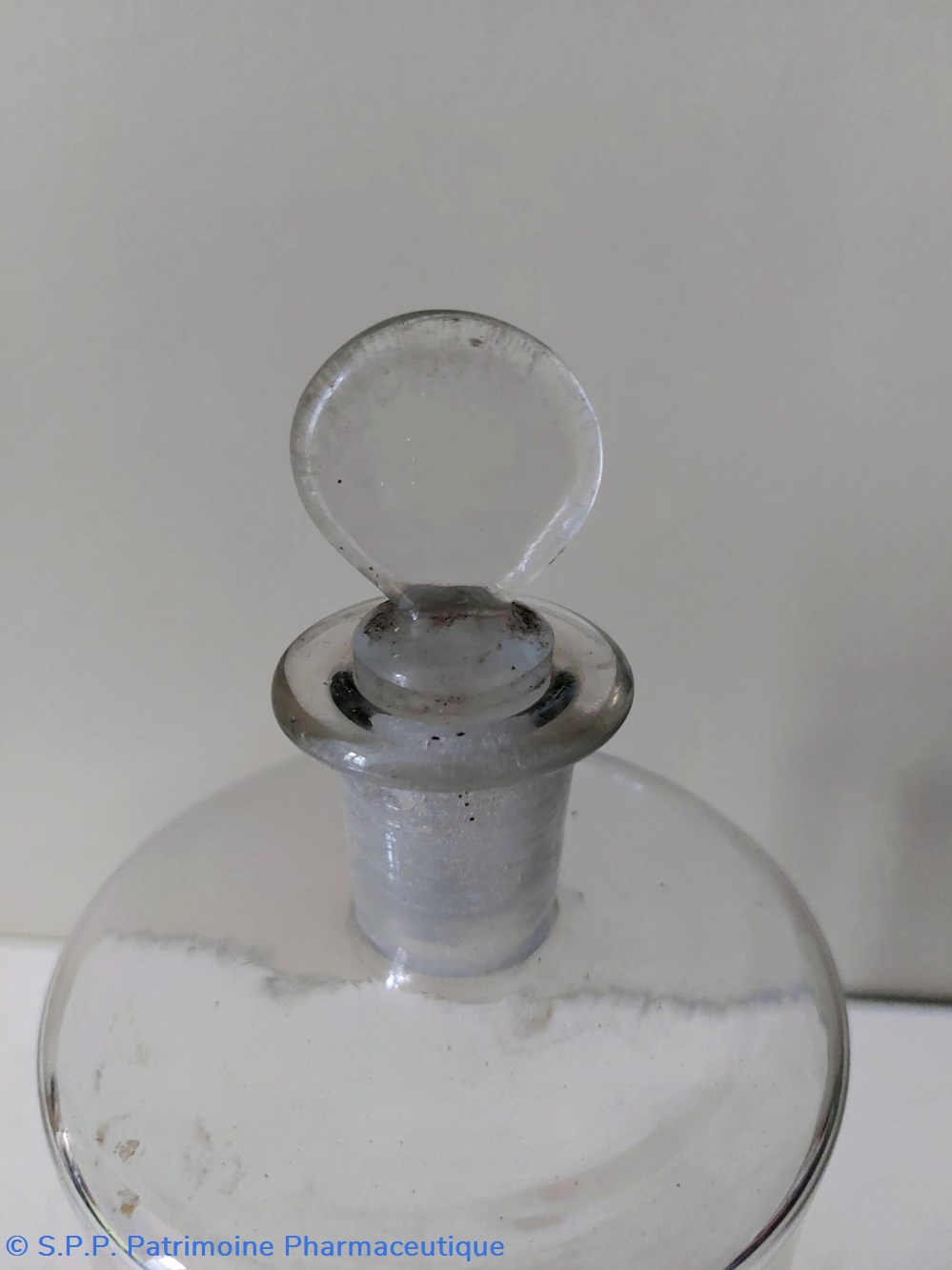 21 / Flacon vide en verre blanc 2 science pharmacie 21 flacon vide en verre blanc