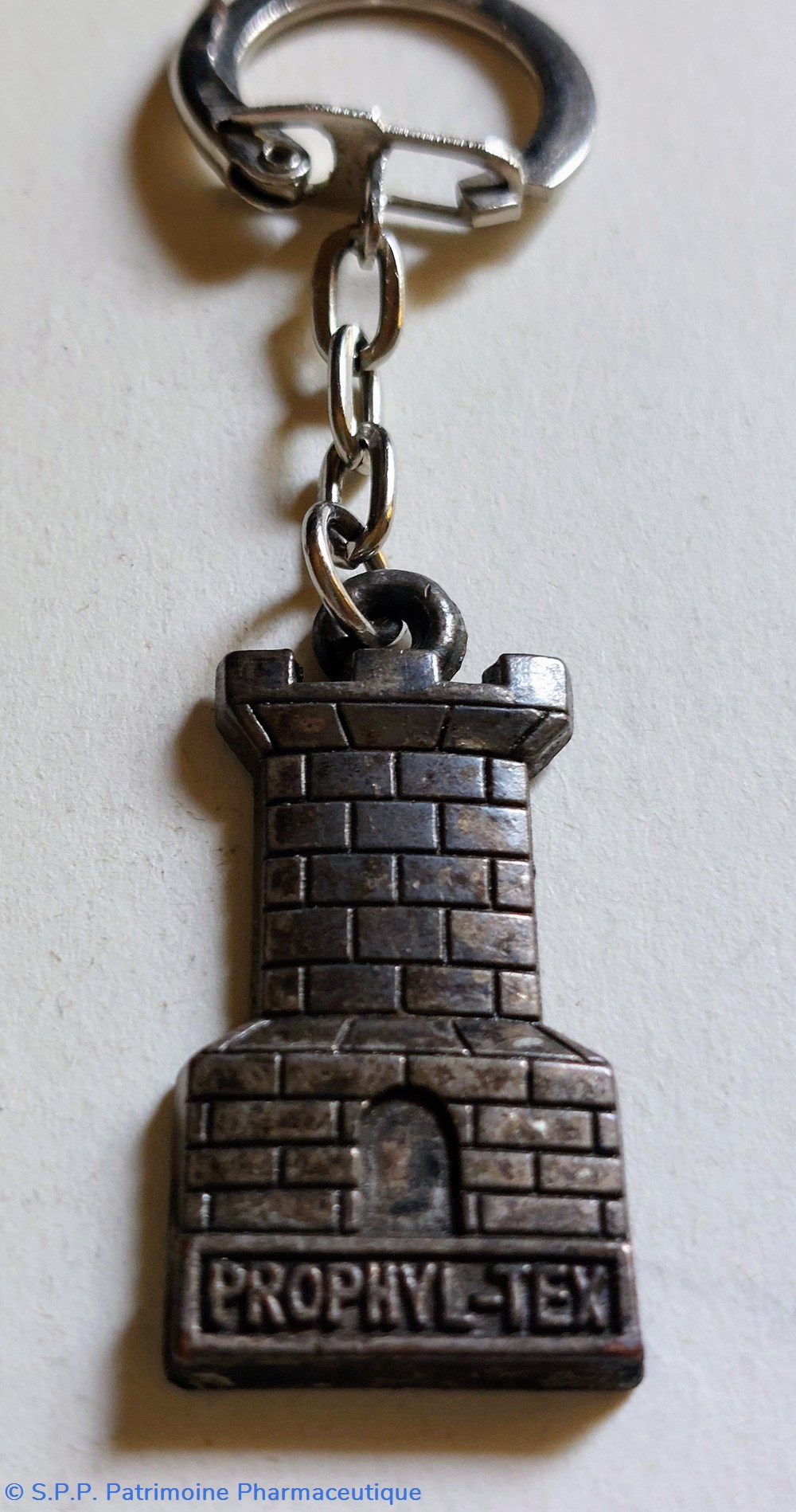 PROPHYLTEX - TEX Porte- clefs / Donjon 3 objets publicitaires prophyltex tex porte clefs donjon