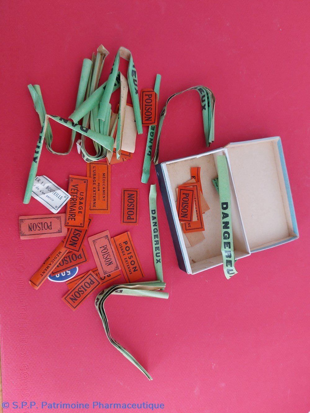 science boite de cachets grande pharmacie moderne f lecointe fecamp