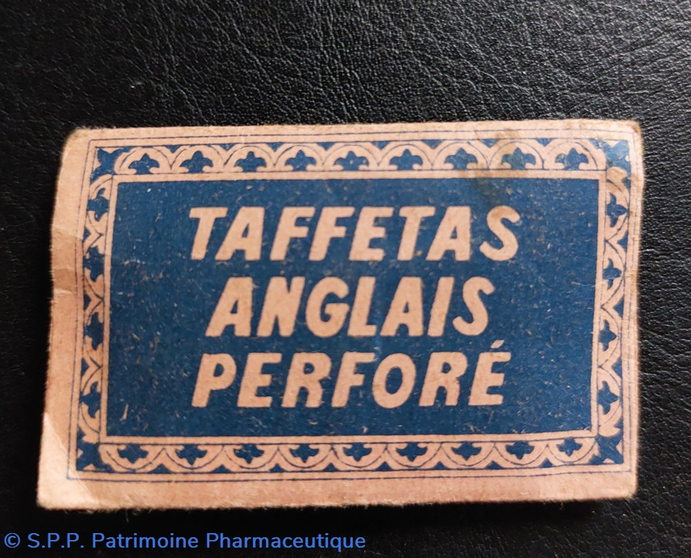 TAFFETAS ANGLAIS PERFORÉ science taffetas anglais perfore