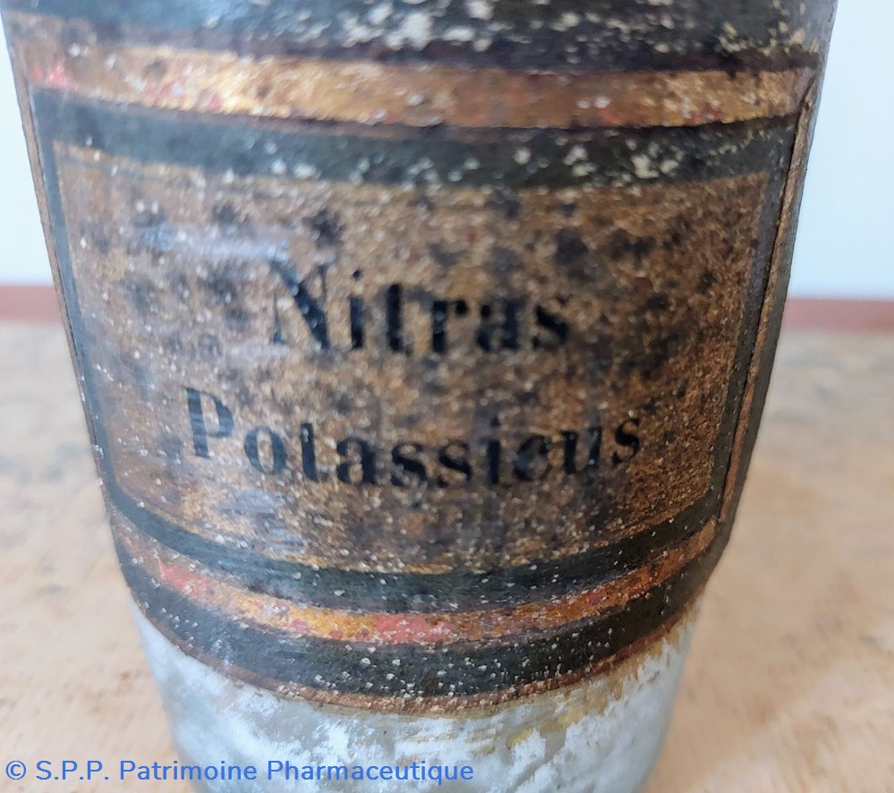 Nitras Potassicus - Petit flacon en verre 2 science pharmacie nitras potassicus petit flacon en verre