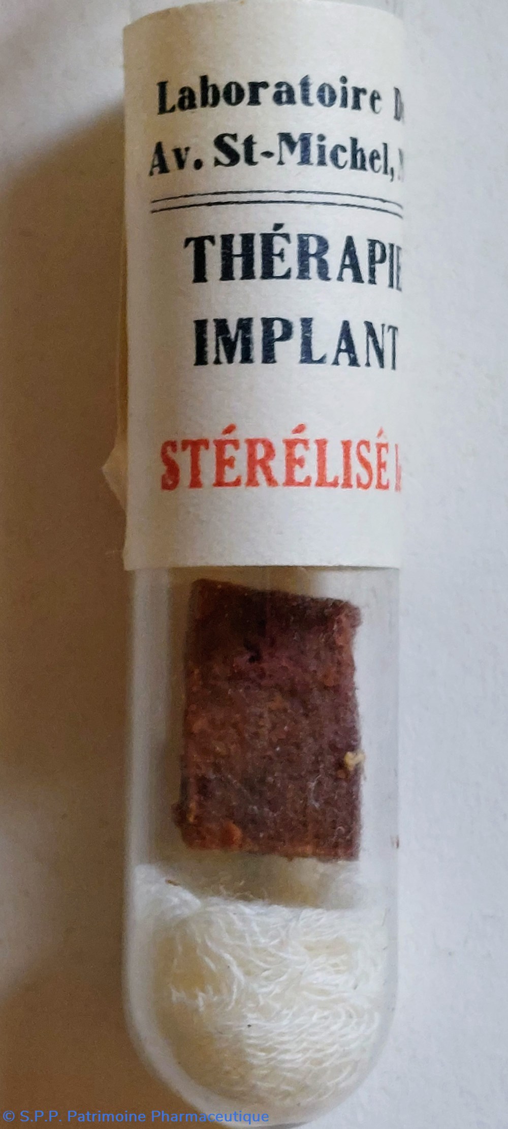 science pharmacie therapie tissulaire implant ampoule