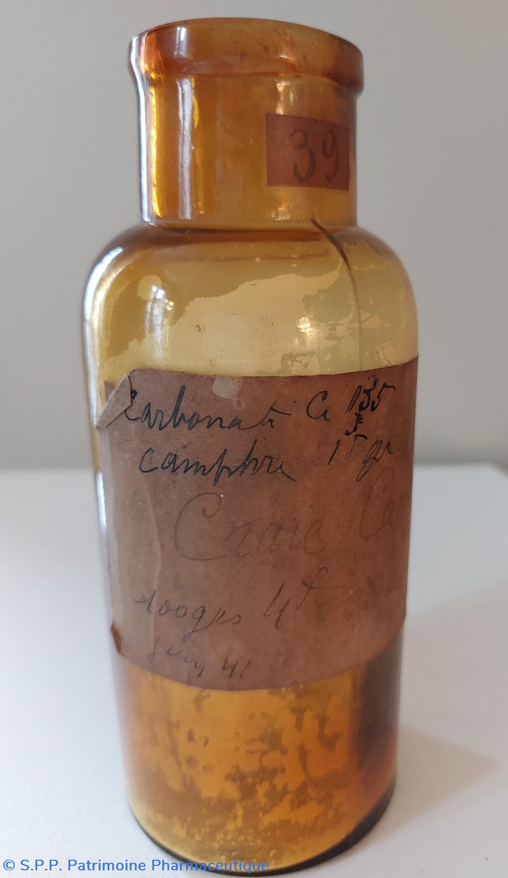 Craie Camphrée ou Carbonate de Camphre Flacon verre ambré science pharmacie craie camphree ou carbonate de camphre flacon verre ambre