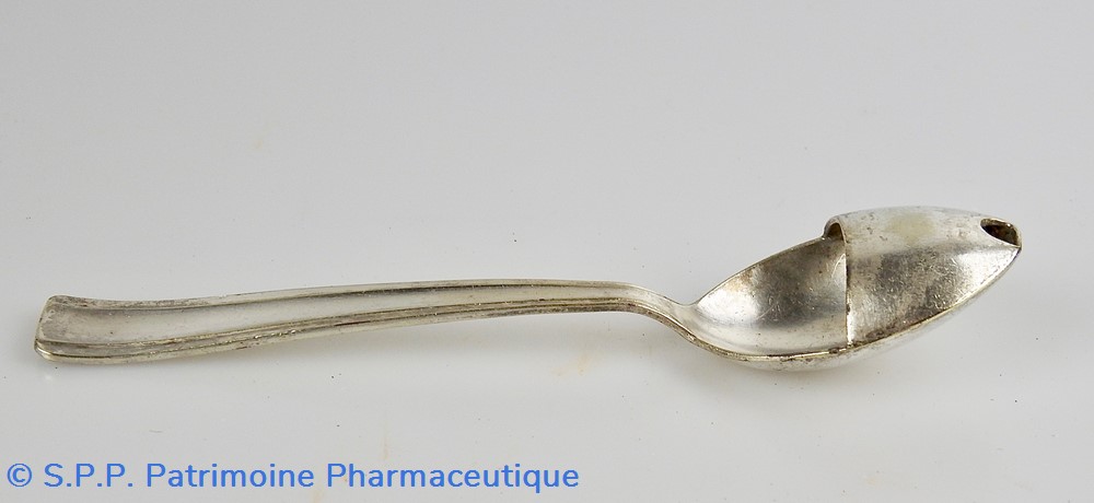 science pharmacie cuillere a potion pour malades