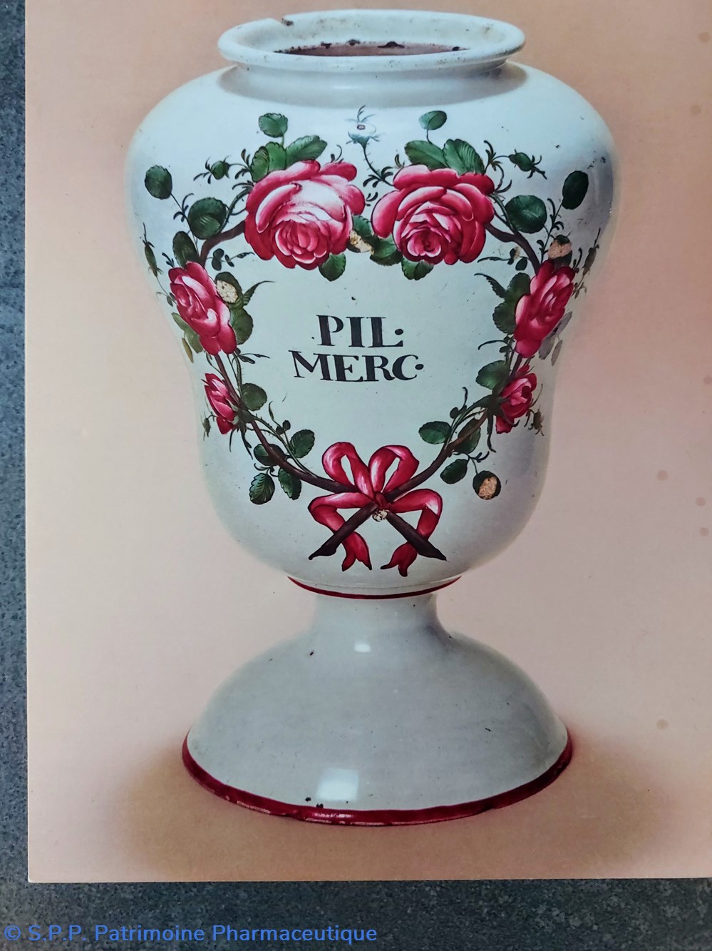 ROUSSEL N°48 Vase de Pharmacie - St Clément XVIII objets publicitaires roussel n 48 vase de pharmacie st clement xviii