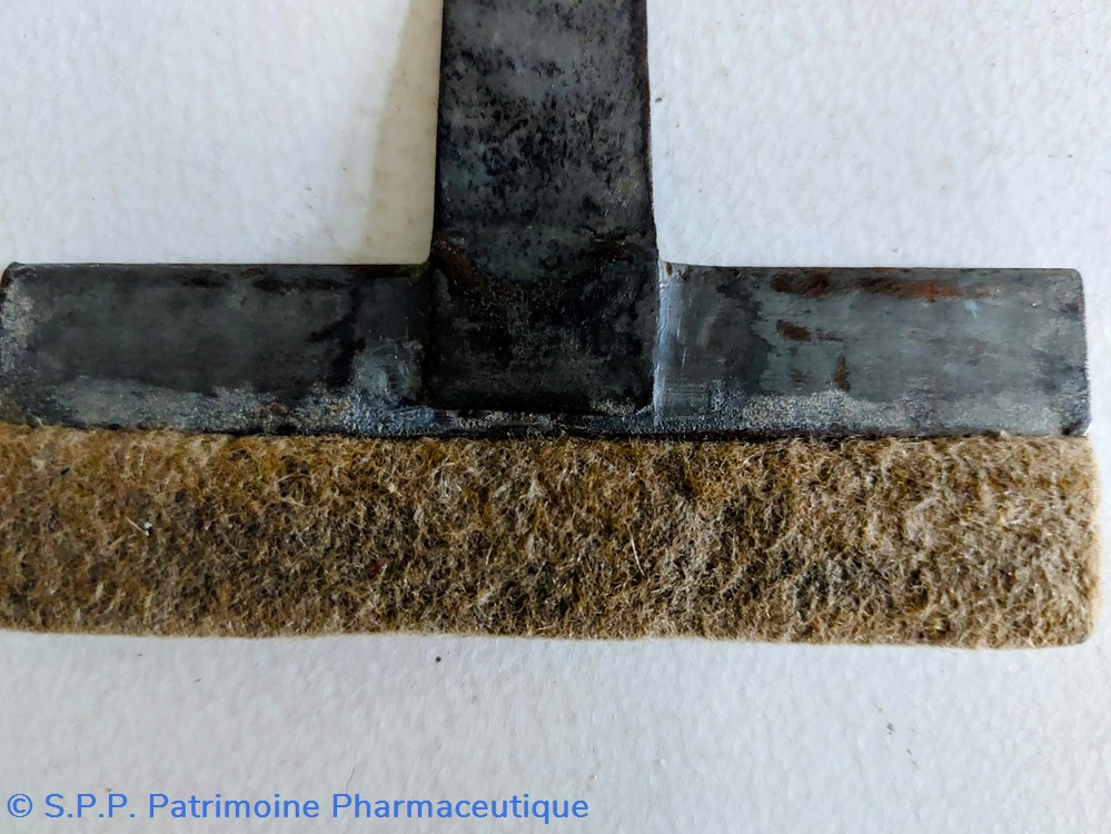 Raclette de laboratoire en feutre 5 science pharmacie raclette de laboratoire en feutre