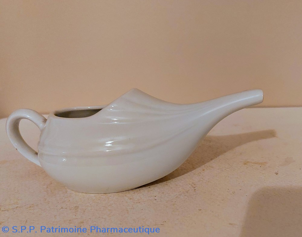 CANARD de malade ou BIBERON de malade science pharmacie canard de malade ou biberon de malade