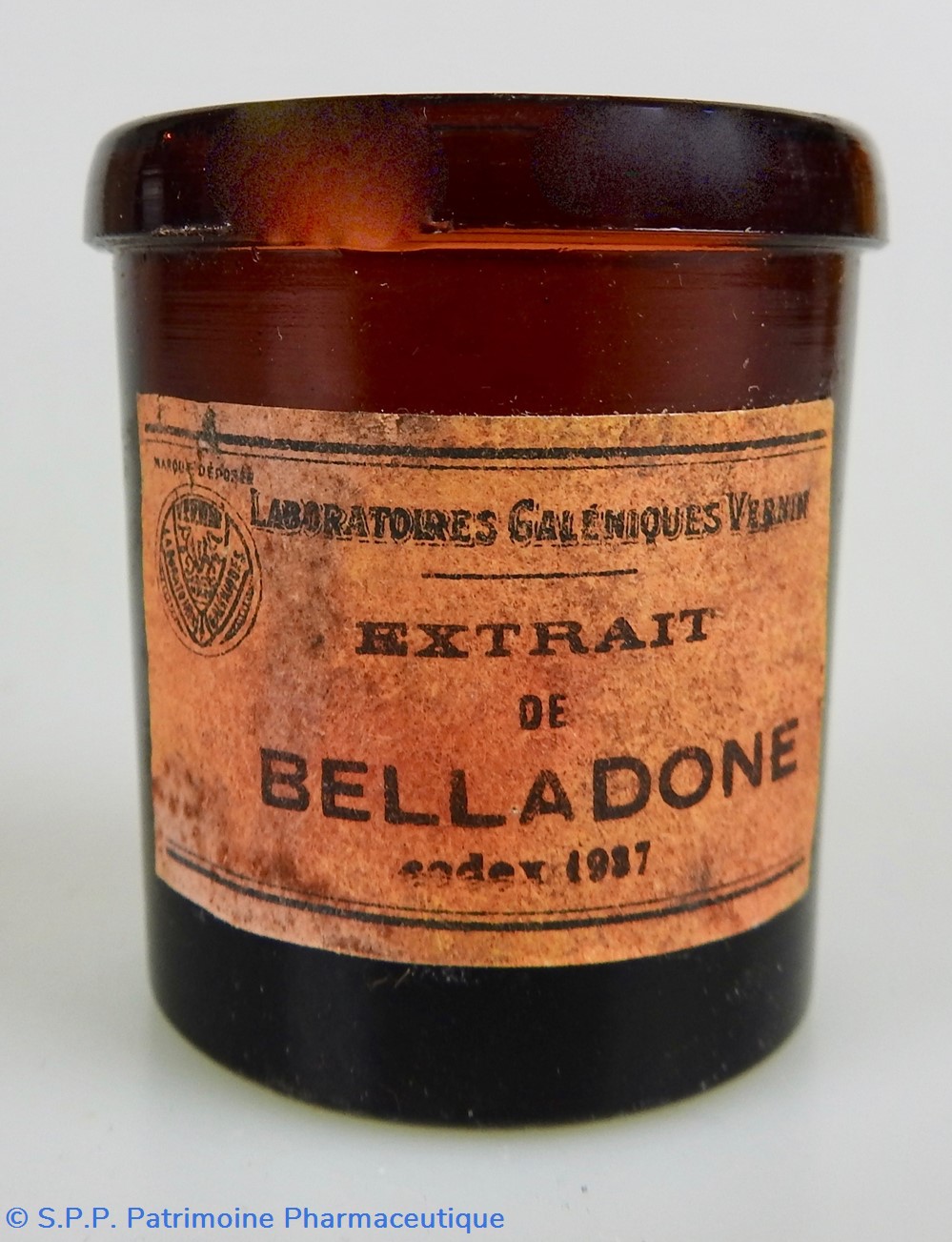 Extrait de BELLADONE science pharmacie extrait de belladone
