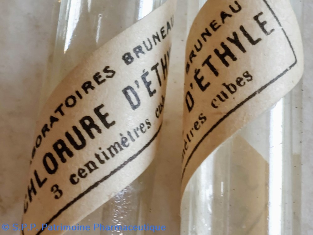 CHLORURE D'ÉTHYLE 2 ampoules 3 CC. 5 science pharmacie chlorure ethyle 2 ampoules 3 cc