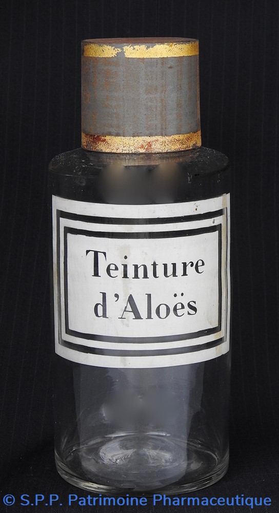 Flacon en verre petit modèle étiquette blanche Pharmacie RAVASSE science flacon en verre petit modele etiquette blanche pharmacie ravasse