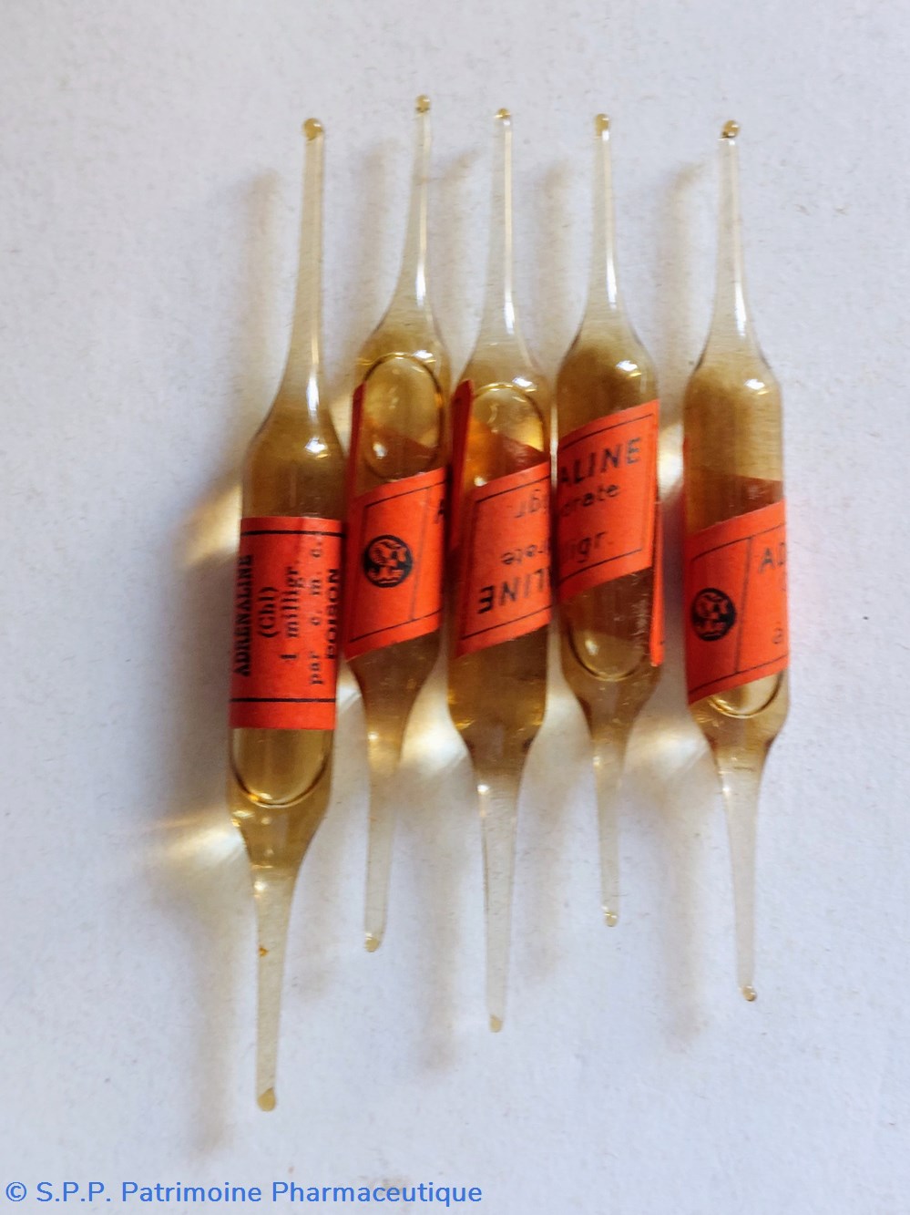 science pharmacie pochette medicinale urgence ampoules