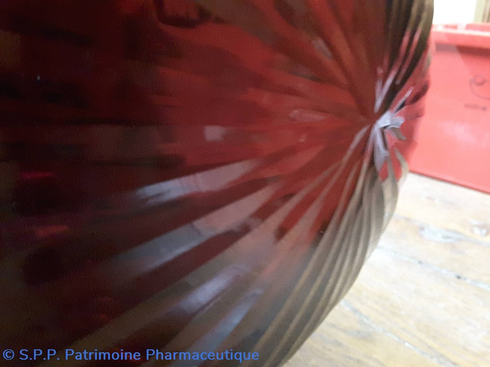 Boule cristal décorative rouge 2 science pharmacie boule cristal decorative rouge