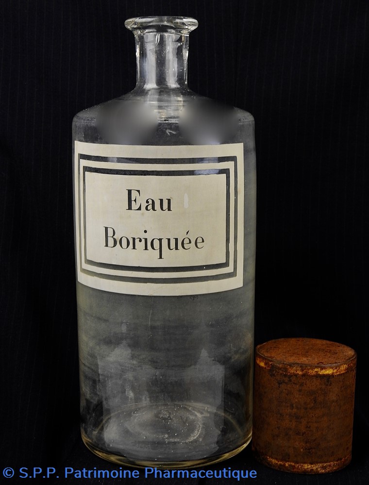 Flacon en verre très grand modèle étiquette blanche Pharmacie RAVASSE 3 science flacon en verre tres grand modele etiquette blanche pharmacie ravasse