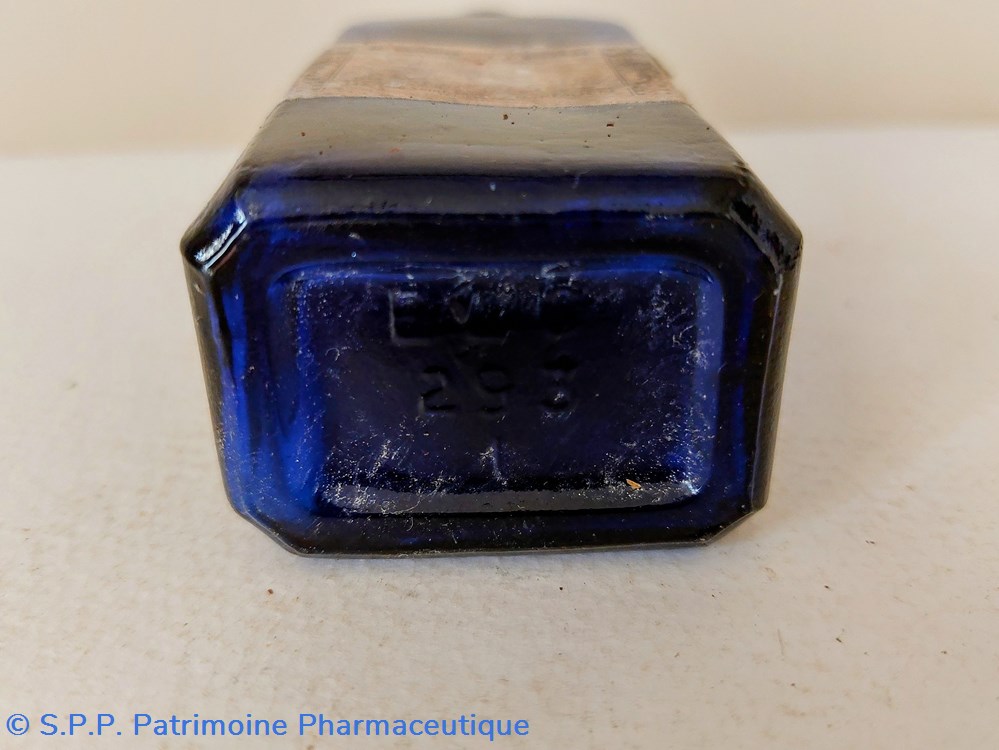 science pharmacie bleu nucleatol robin flacon bleu 13 cm