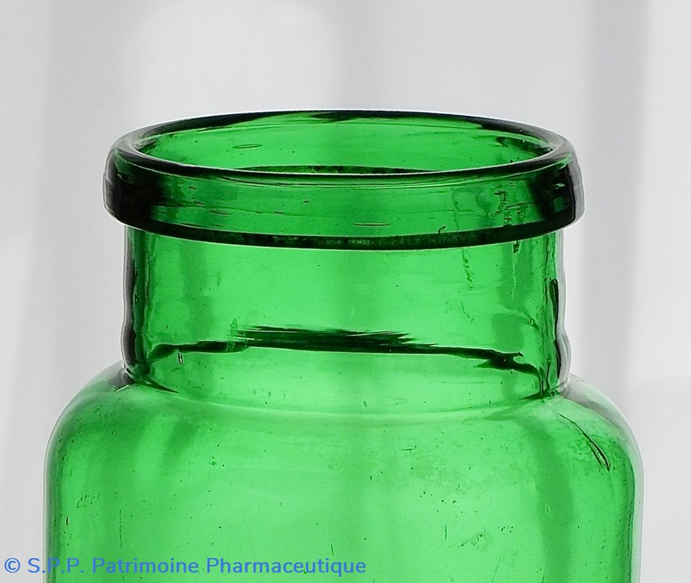Flacon en verre de teinte verte 3 science pharmacie flacon en verre de teinte verte