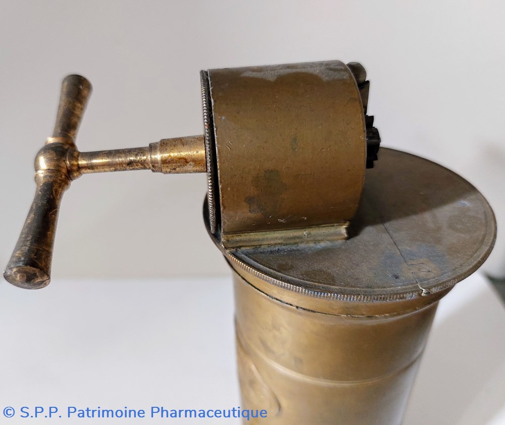 science pharmacie irrigateur gynecologique n2 dr eguisier